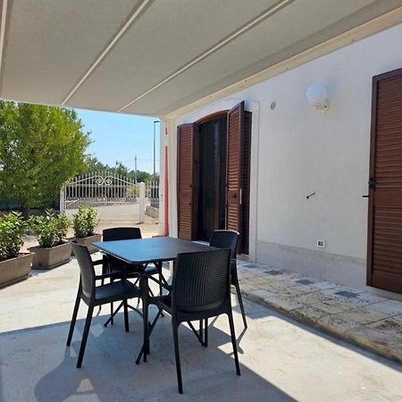 Lina 840 Apartment Monopoli Luaran gambar