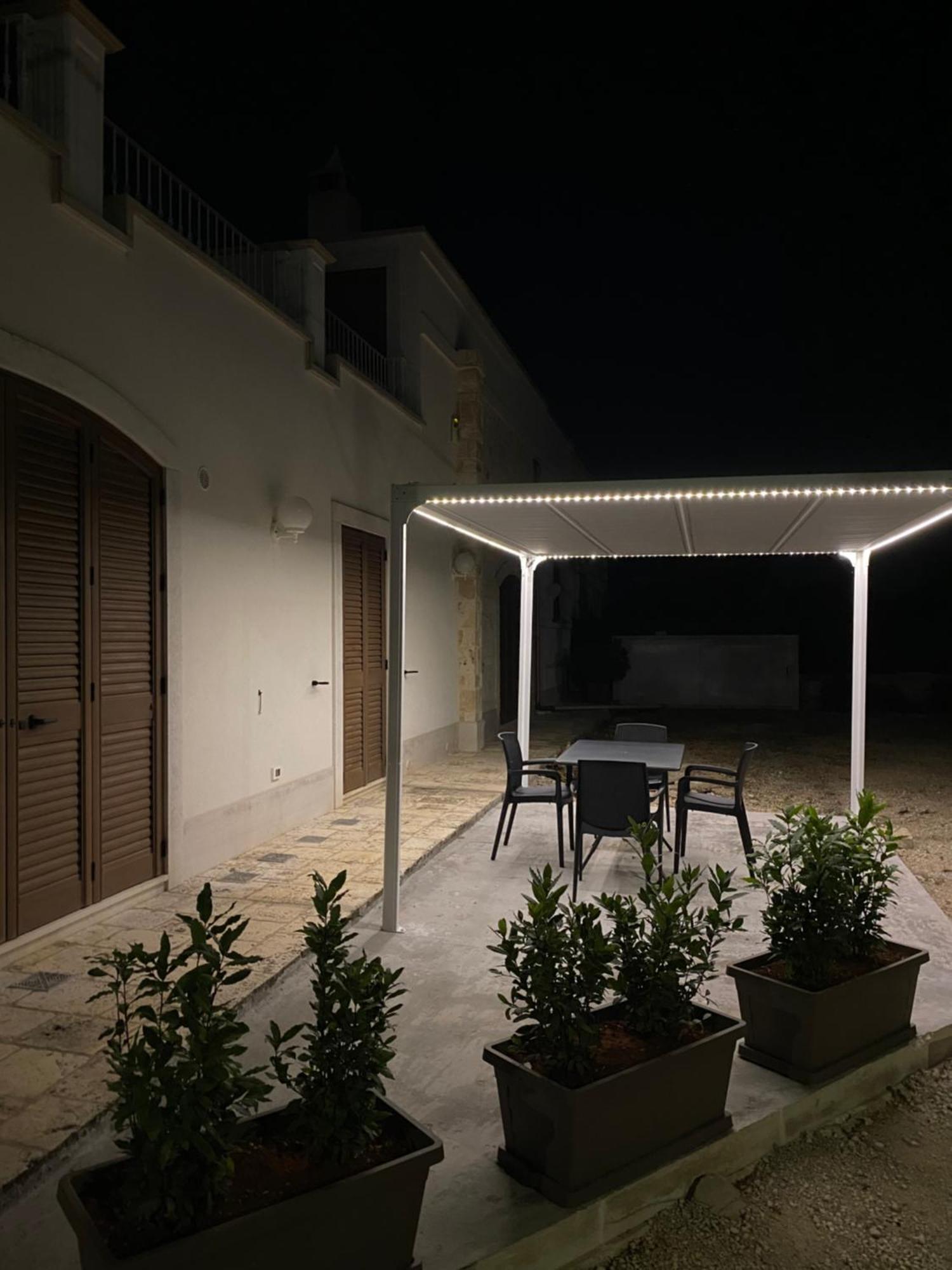 Lina 840 Apartment Monopoli Luaran gambar